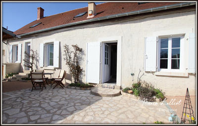 Maison - 204 m² - 8 pièces