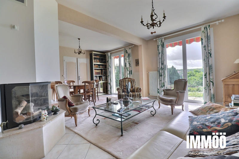 Maison - 137 m² - 5 pièces