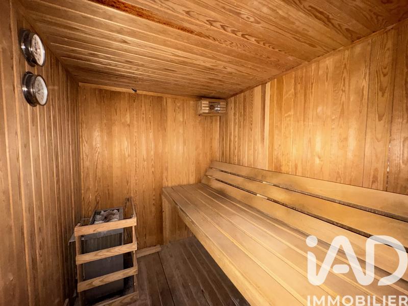 Maison - 419 m² - 9 pièces