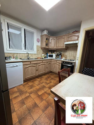 Maison traditionnelle - 110 m² - 7 pièces