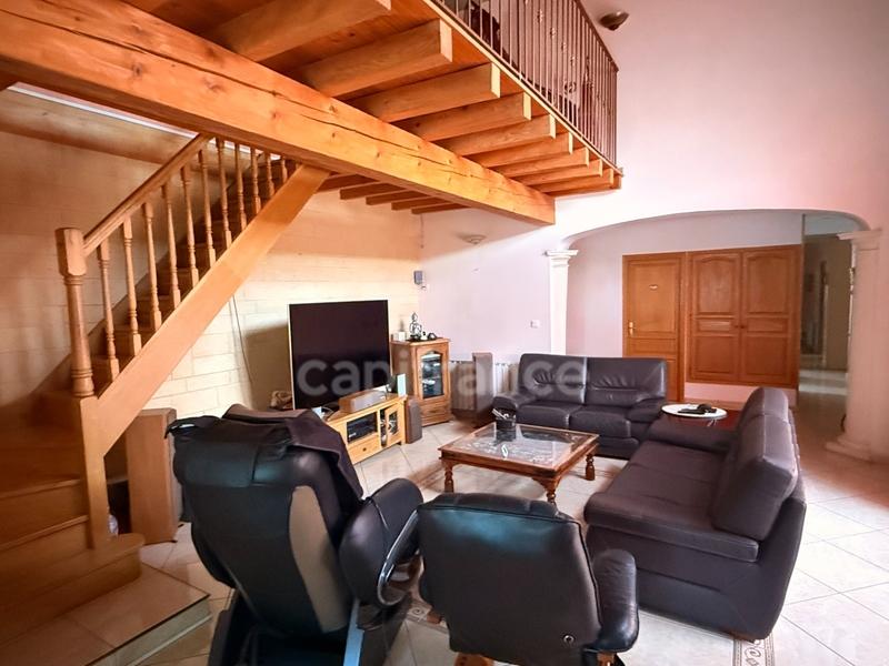 Maison - 187 m² - 6 pièces