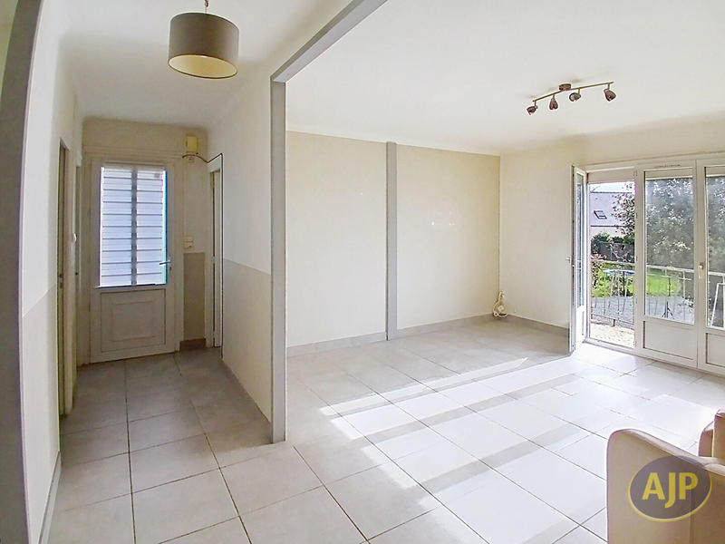 Maison - 87 m² - 5 pièces