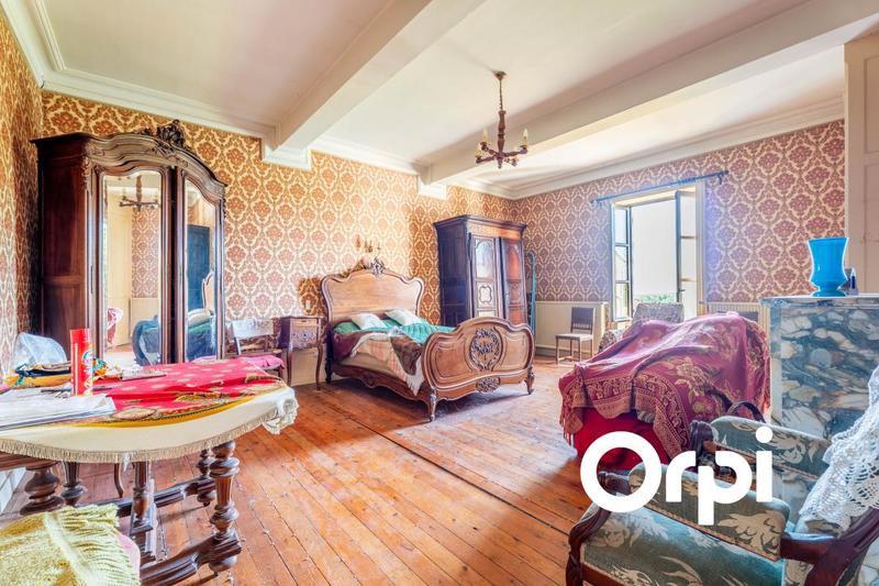 Propriété - 220 m² - 5 pièces