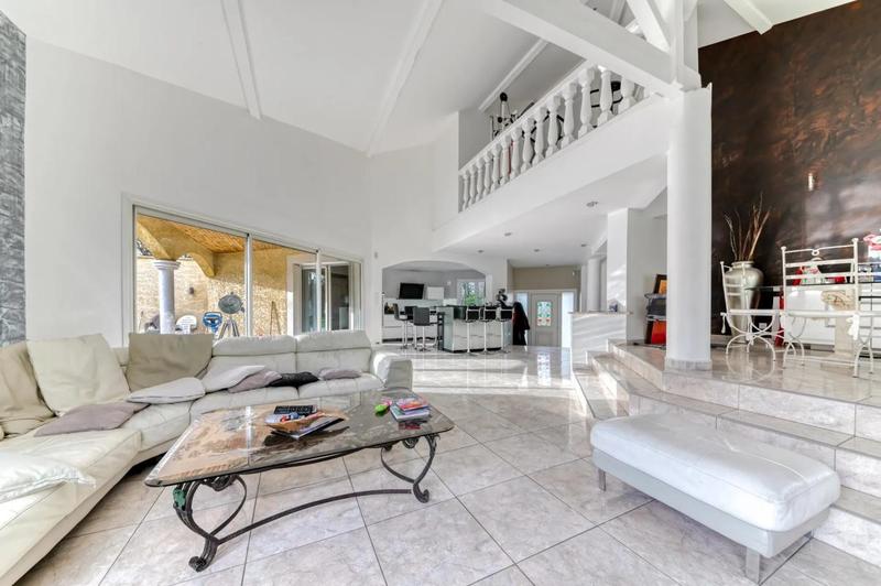 Maison d'architecte - 200 m² - 7 pièces