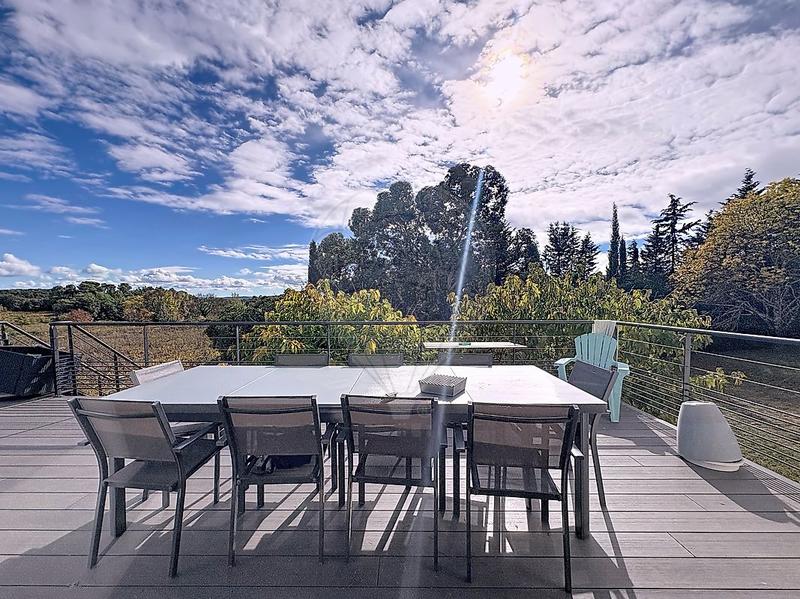 Maison - 207 m² - 7 pièces