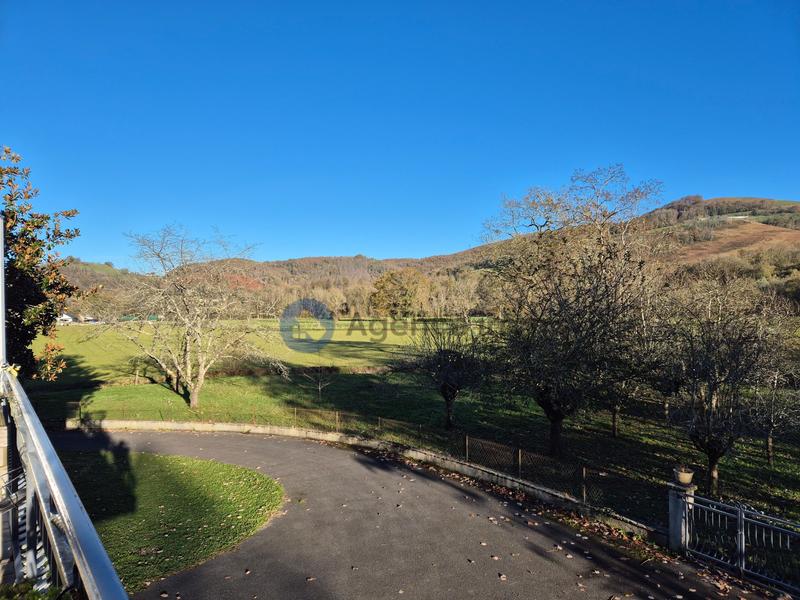 Villa - 240 m² - 7 pièces