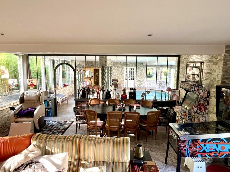 Maison - 480 m² - 10 pièces