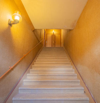 Maison - 600 m² - 8 pièces