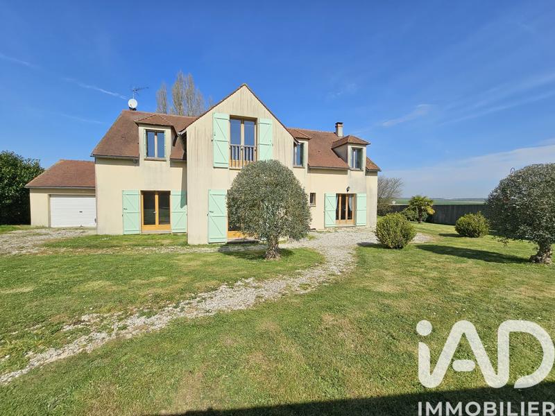 Maison - 260 m² - 7 pièces