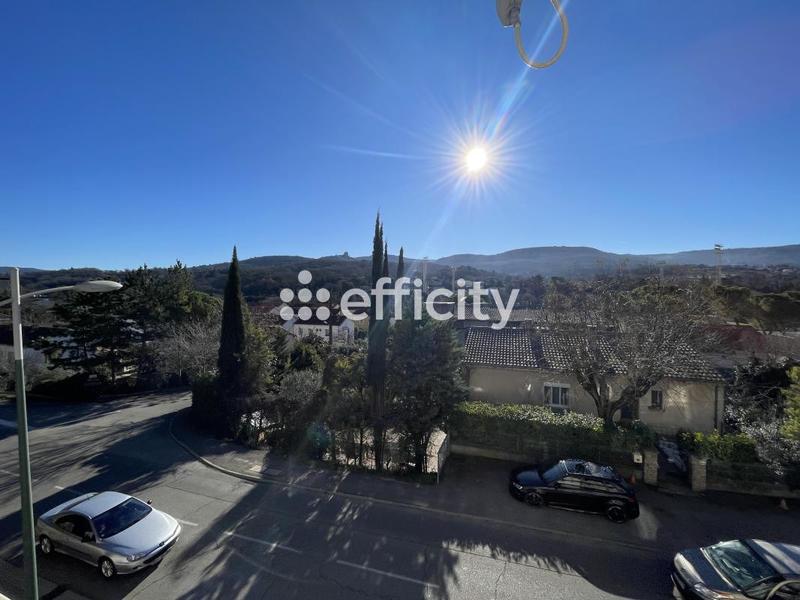 Appartement - 157 m² - 7 pièces