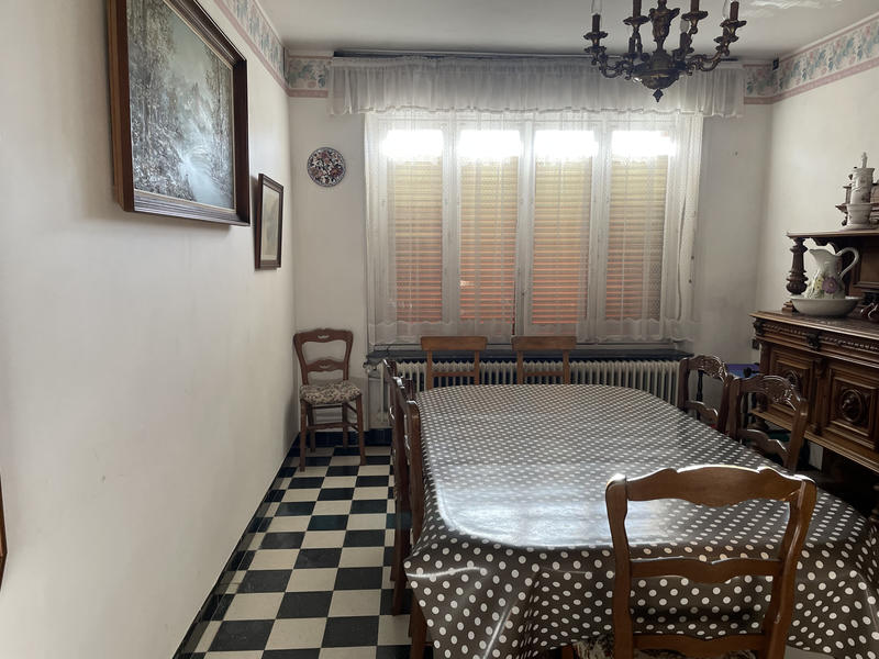 Maison - 170 m² - 9 pièces