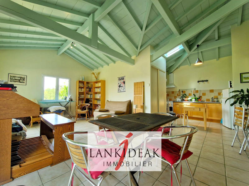 Maison - 194 m² - 6 pièces