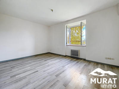 Maison - 111 m² - 6 pièces