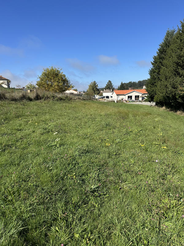 Terrain - 900 m²