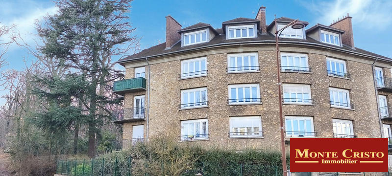 Appartement - 94 m² - 4 pièces