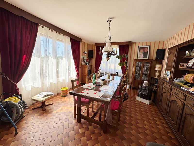 Maison - 100 m² - 6 pièces