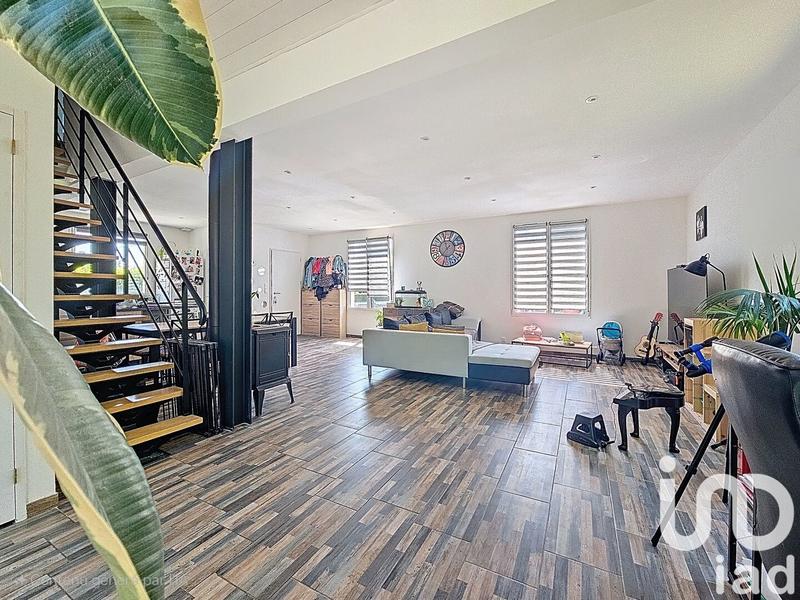 Maison - 102 m² - 4 pièces