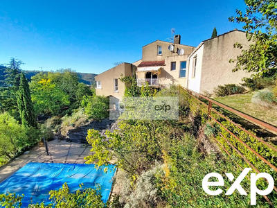 Villa - 152 m² - 8 pièces