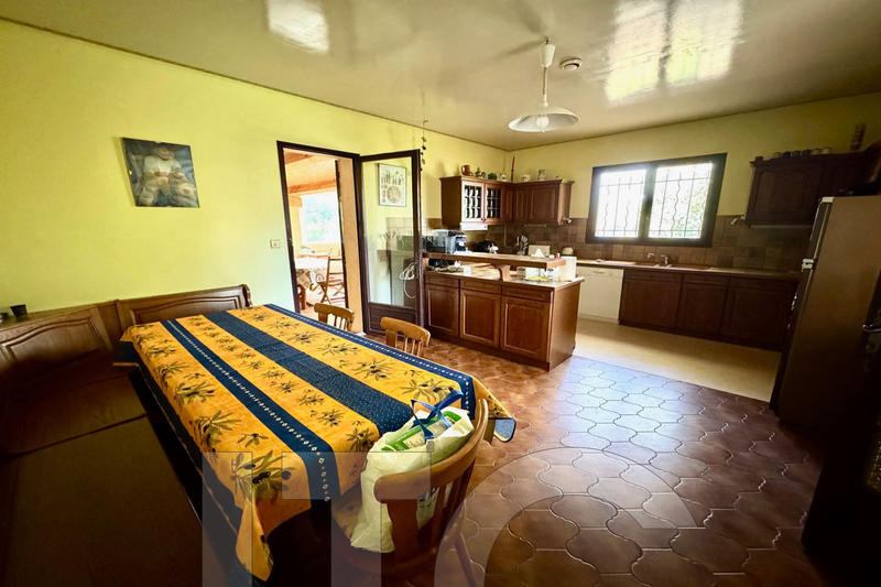 Villa - 210 m² - 7 pièces