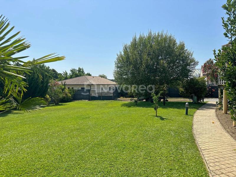 Maison - 195 m² - 7 pièces