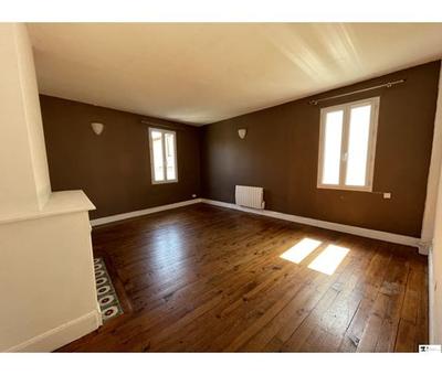 Maison traditionnelle - 110 m² - 4 pièces