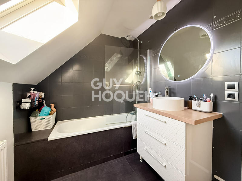 Maison - 85 m² - 5 pièces