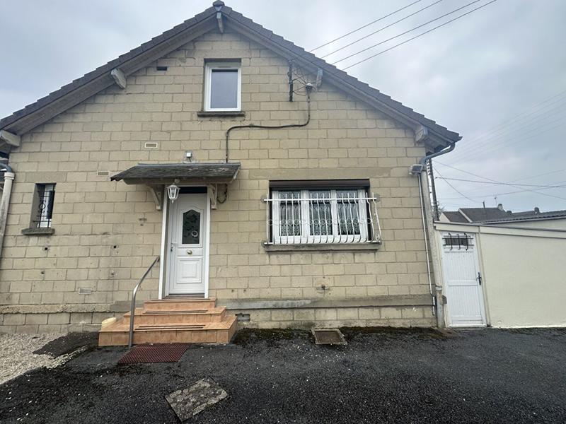 Maison - 93 m² - 4 pièces