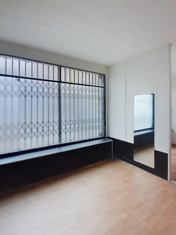 Local commercial - 21 m² - 1 pièce