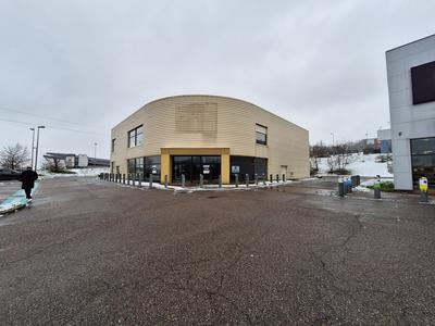 Local commercial - 900 m²