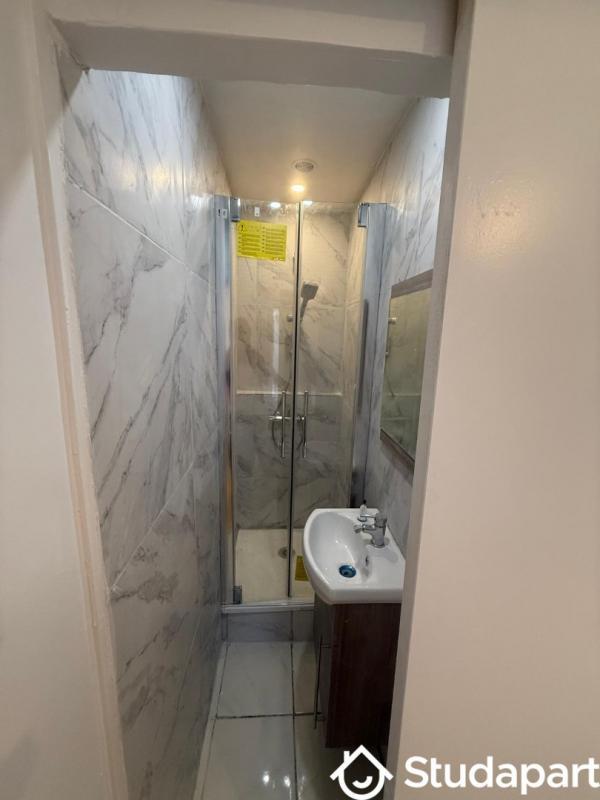 Chambre - 9 m² - 1 pièce