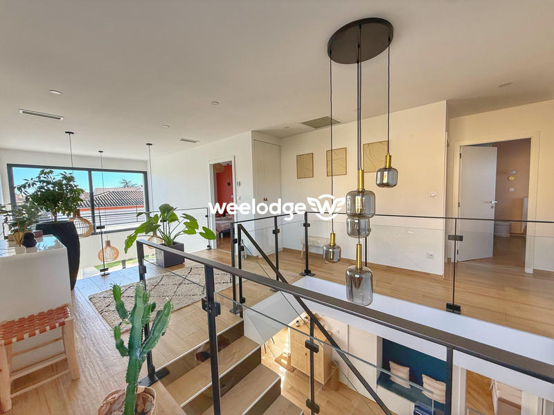 Maison contemporaine - 197 m² - 6 pièces