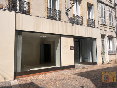 Local commercial - 177 m² - 6 pièces