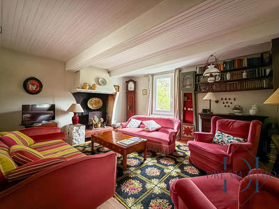 Maison - 159 m² - 5 pièces