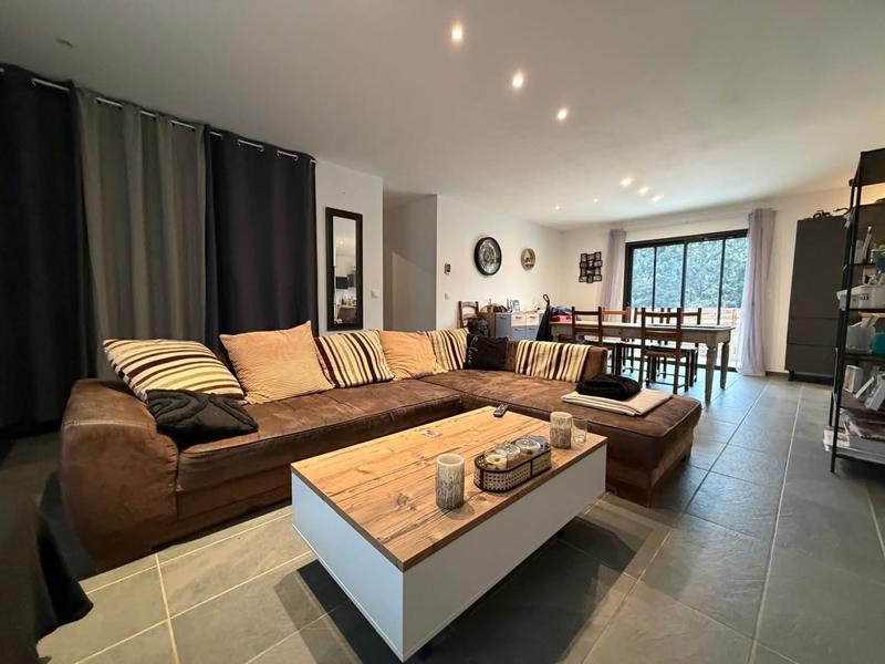 Villa - 84 m² - 4 pièces