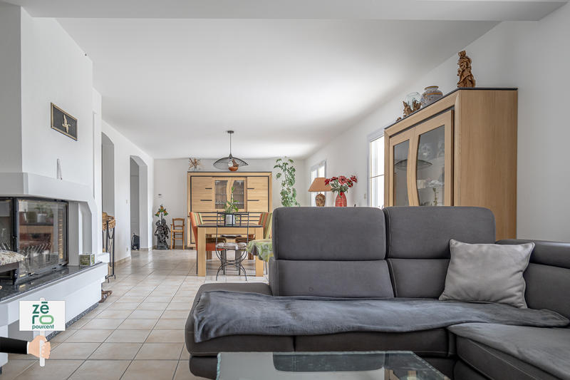 Maison - 233 m² - 7 pièces