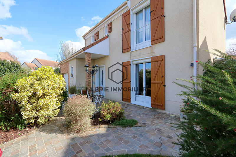 Maison - 135 m² - 6 pièces
