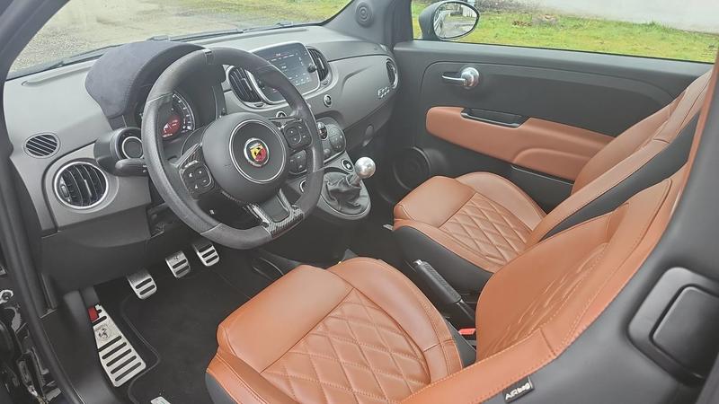Abarth 500 1.4 Turbo t-Jet 180 595 Competizione - Entretien constructeur Toit ouvrant