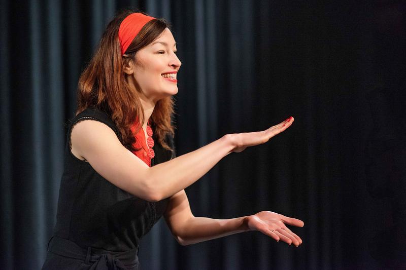 Héloïse Pia dans au bonheur d'être Femme