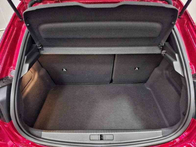 Peugeot 208 Hybrid 136 e-Dcs6 Gt