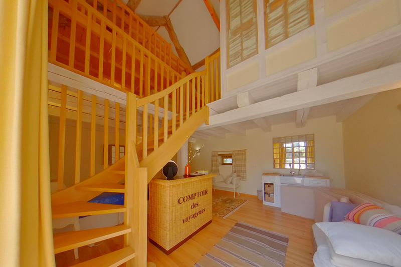 Maison - 248 m² - 9 pièces