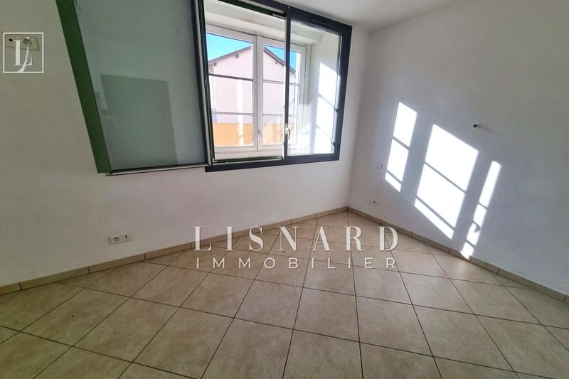 Appartement - 102 m² - 4 pièces