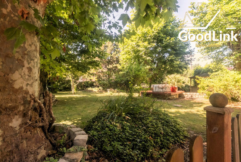 Maison - 235 m² - 7 pièces