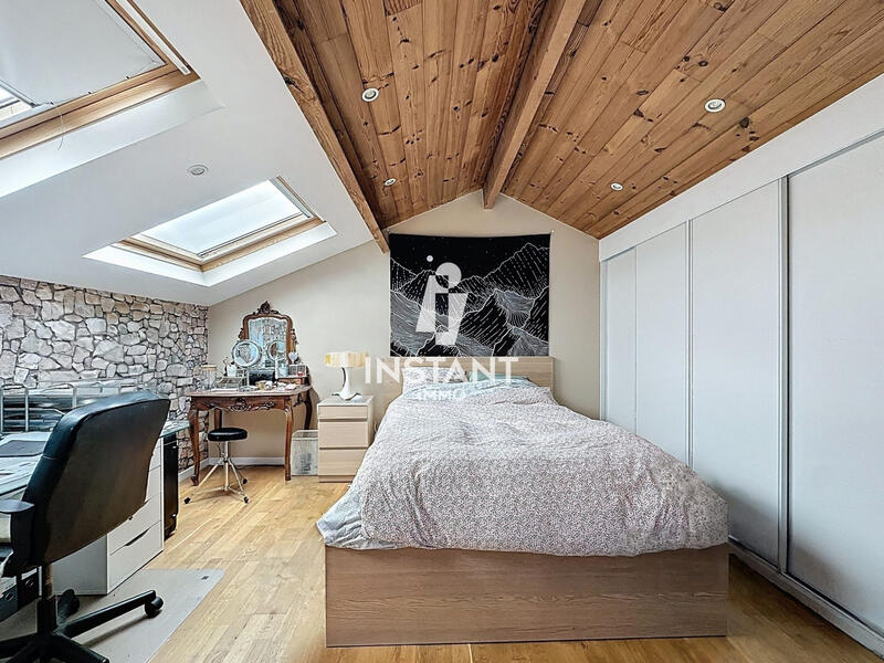 Maison - 85 m² - 5 pièces