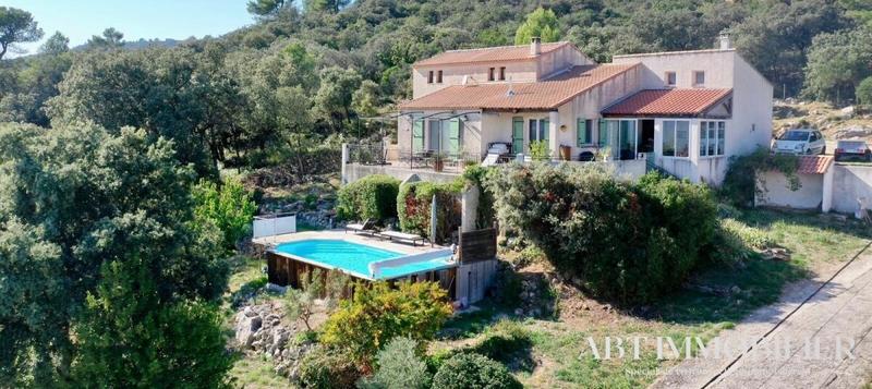 Villa - 240 m² - 5 pièces