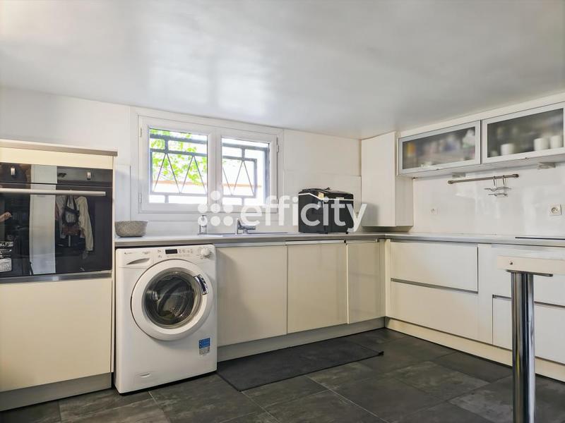 Maison - 165 m² - 8 pièces