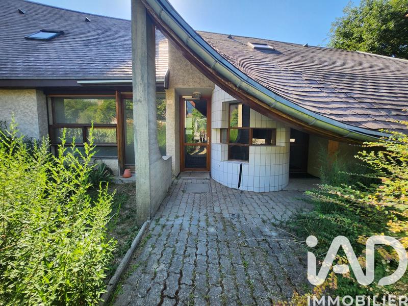 Maison de maîtres - 251 m² - 16 pièces