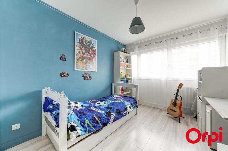 Appartement - 94 m² - 5 pièces