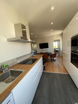 Appartement - 101 m² - 6 pièces