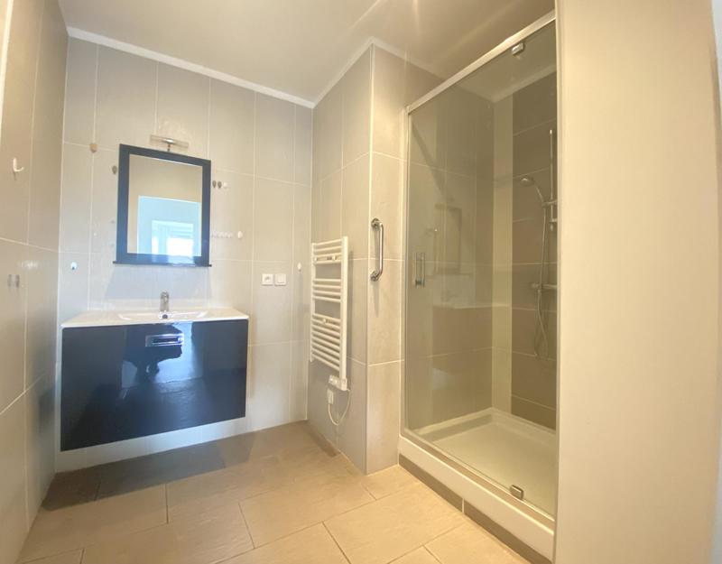 Appartement - 76 m² - 3 pièces