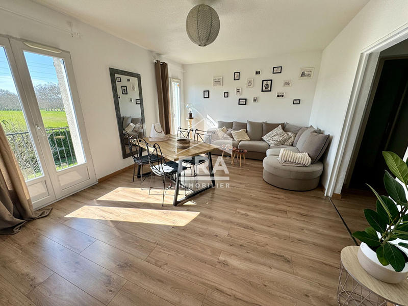 Maison - 240 m² - 6 pièces